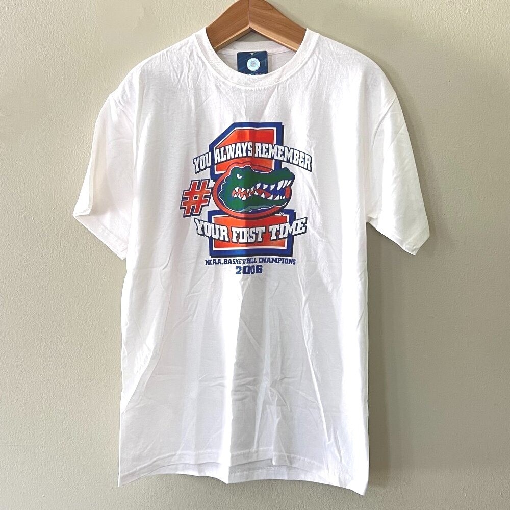 2006 NCAA National Champions Florida Gators Basketball  First Time T-Shirt M NWT